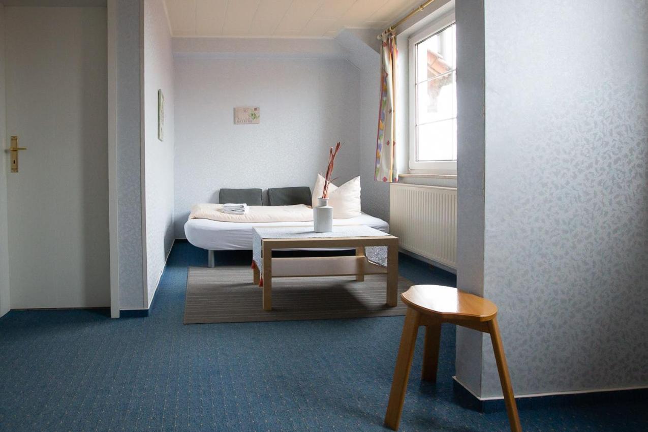 Hotel Dolgesheim Eksteriør billede
