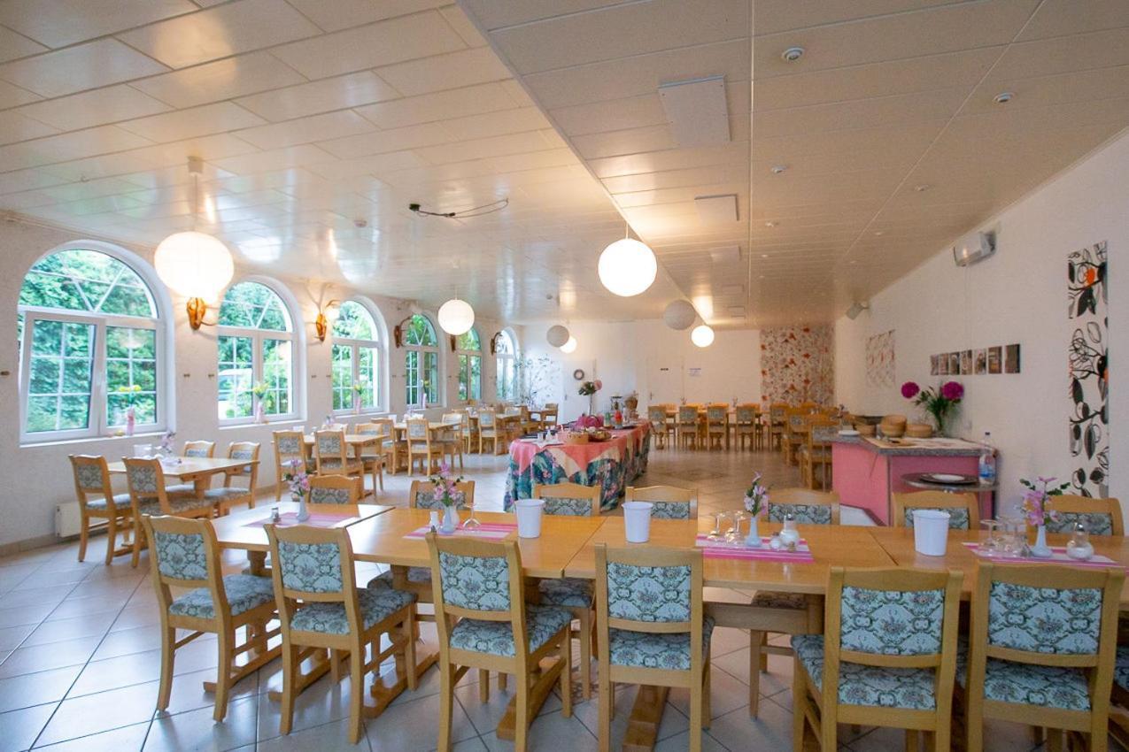 Hotel Dolgesheim Eksteriør billede